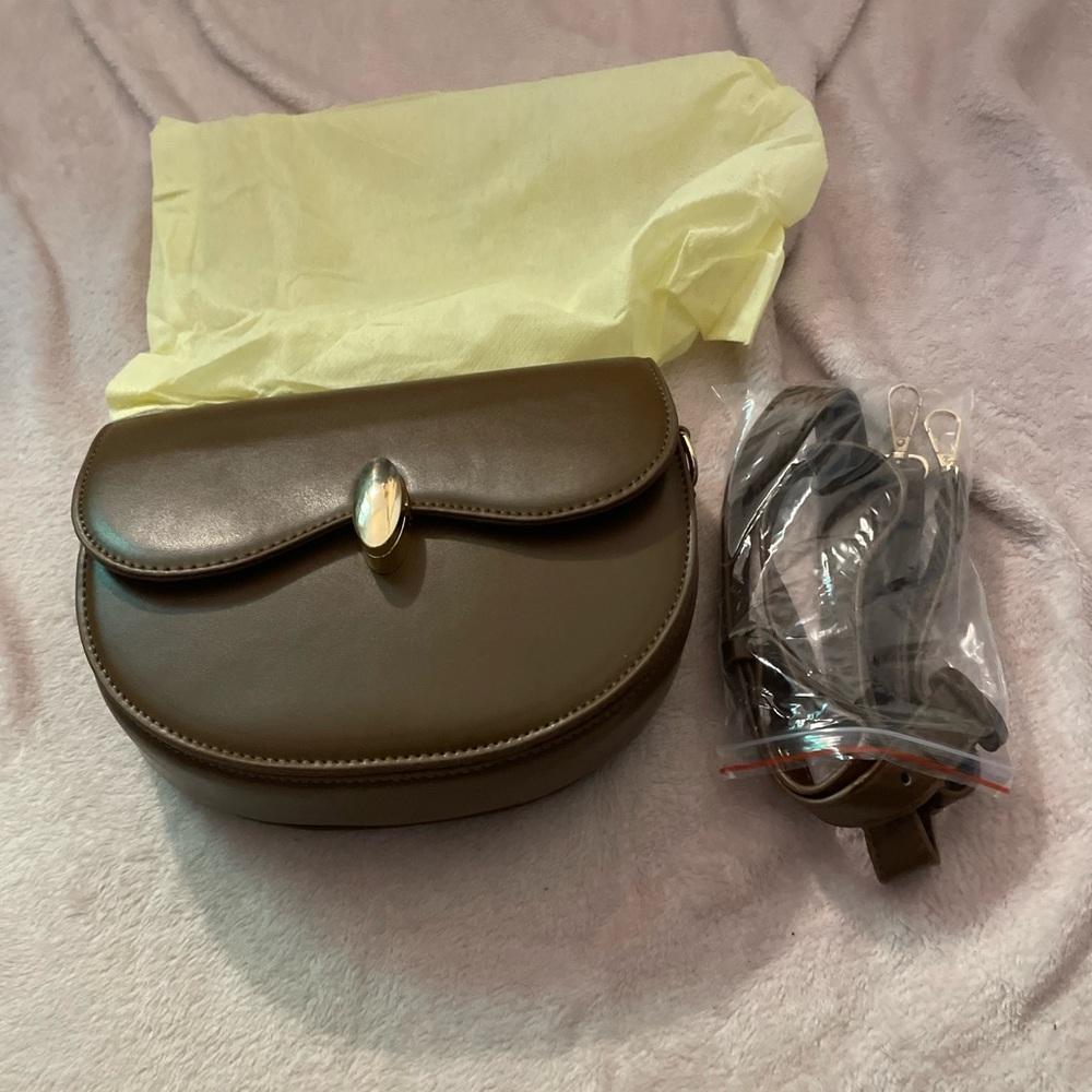 Brown brand new purse